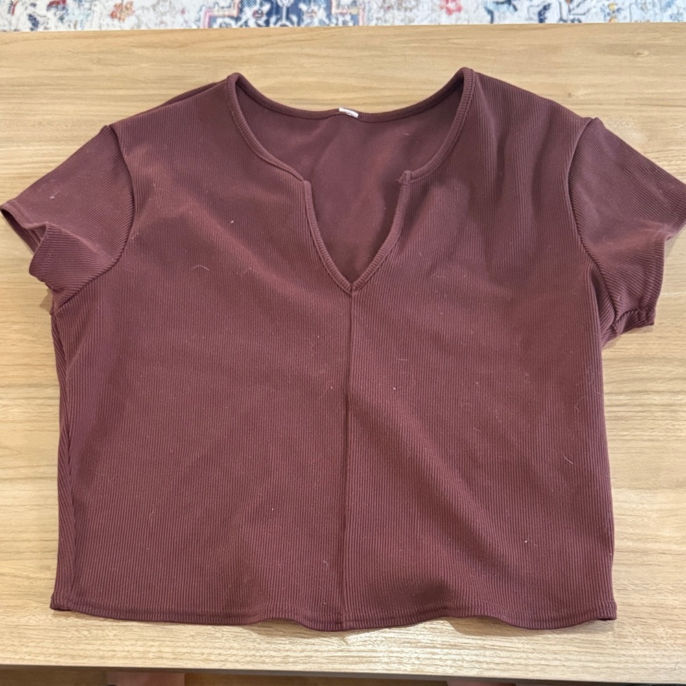 ALO Yoga Burgundy Crop Top